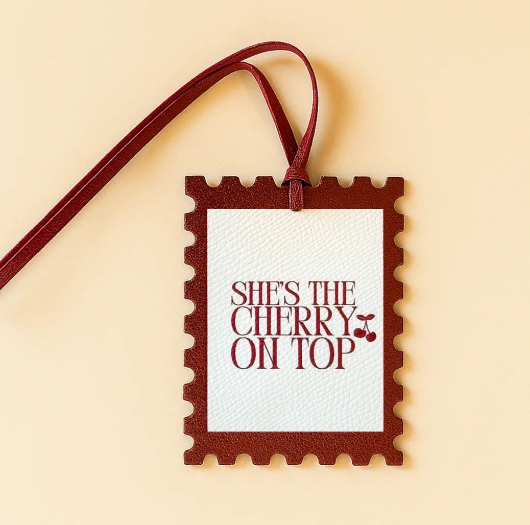 refsnoqvfgfez7zncw2d She's the Cherry OnTop Leather Charm - الصورة 1