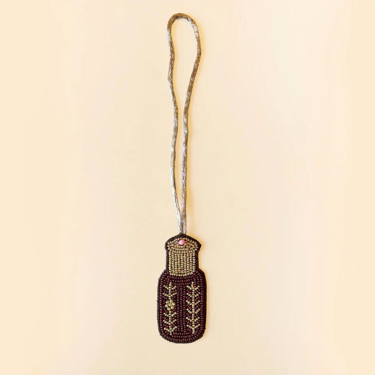 ⁦Oud Bottle Beaded Charm⁩ - الصورة ⁦1⁩